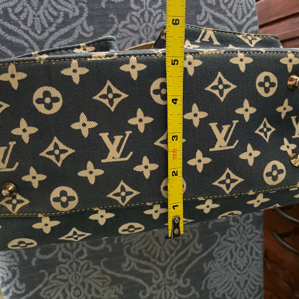 Monogram denim Canvas Shoulder Bag -
Very pretty look at all pictures. - Picture 12 of 16